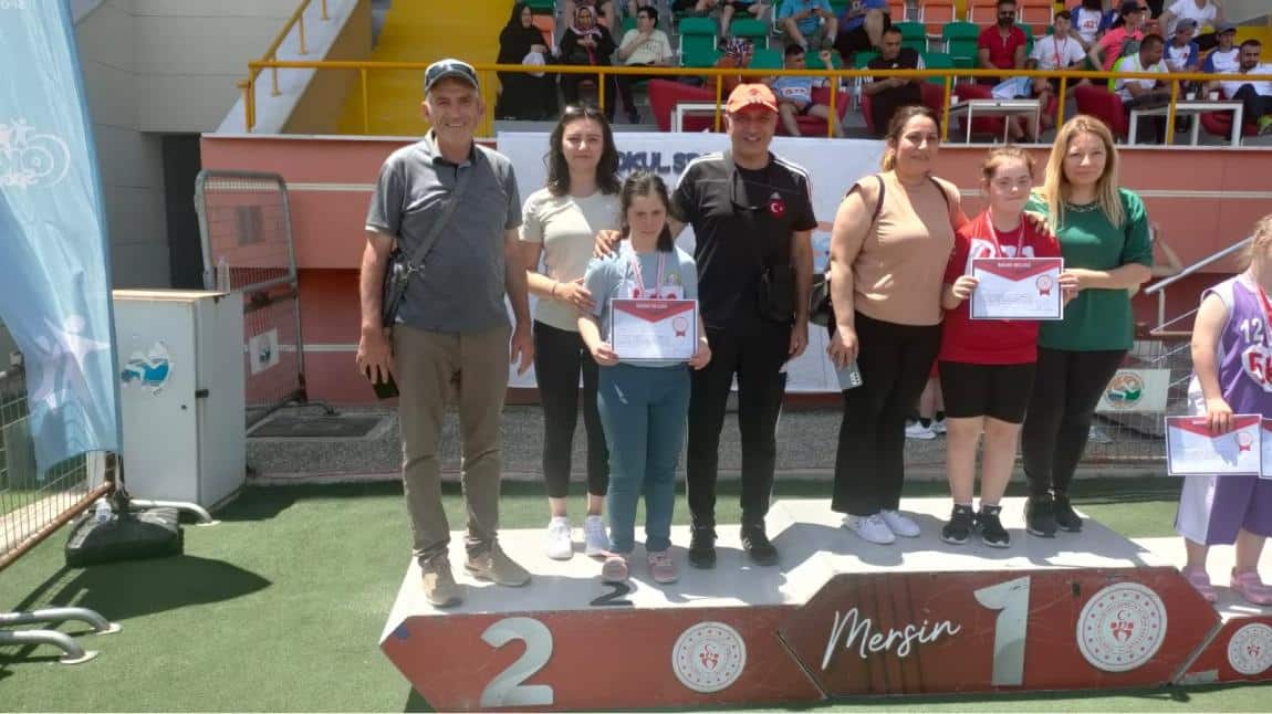 Özel Sporcular Down Sendromlu Yıldız Kızlar Atletizm Yarışması Türkiye İkinciliği